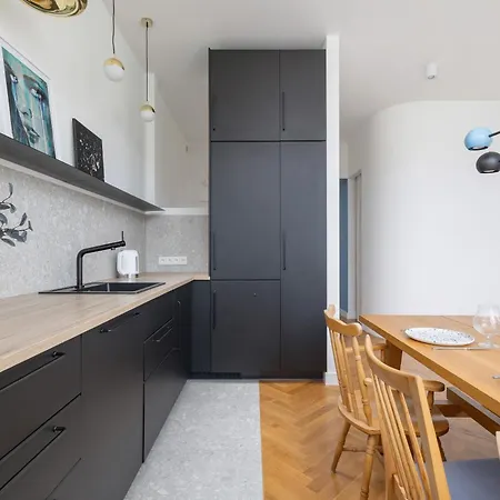 Rodzinny W Centrum Krakowa By Renters Appartamento *